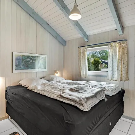 Nyaraló Hemmet 37 *