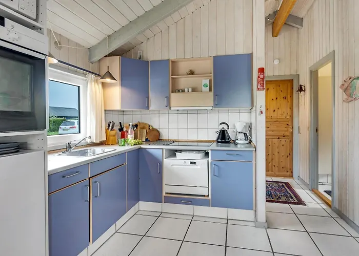 37 Holiday home *