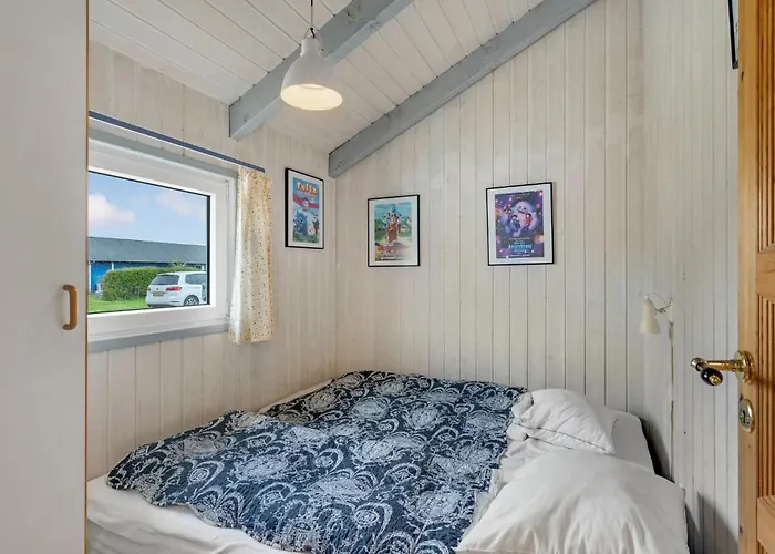 37 Holiday home *